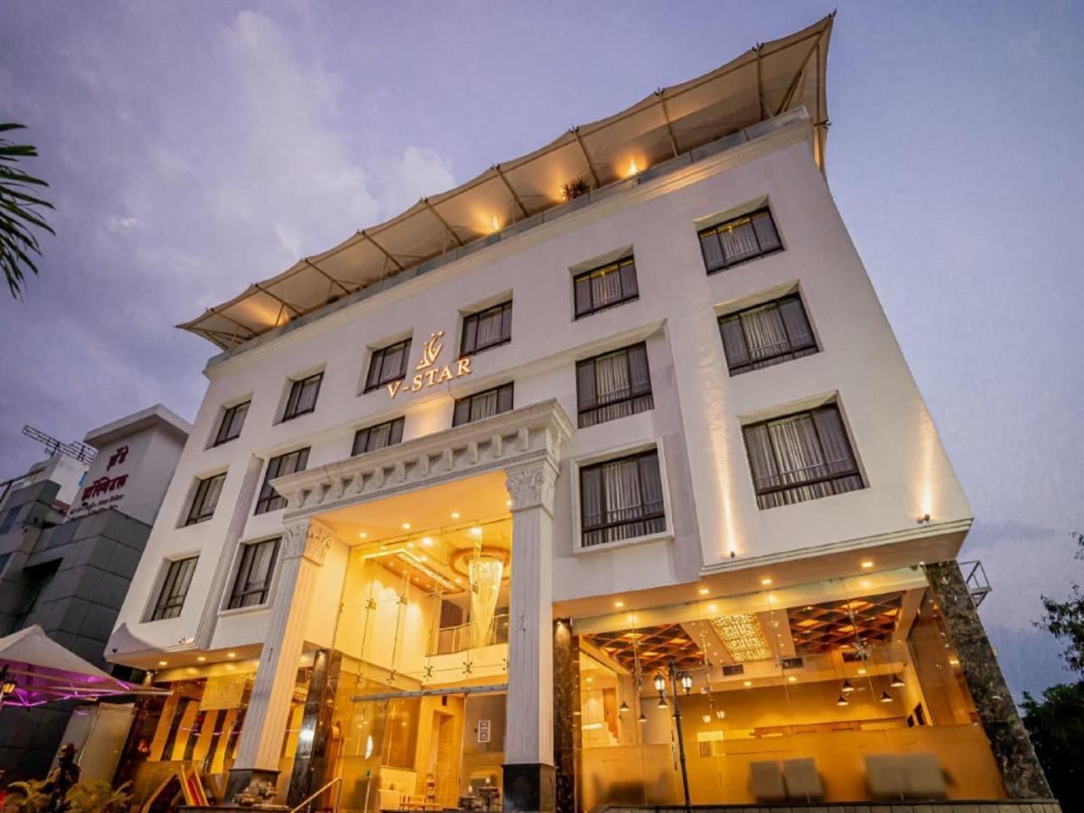 V Star Hotel Ahmednagar Exterior photo