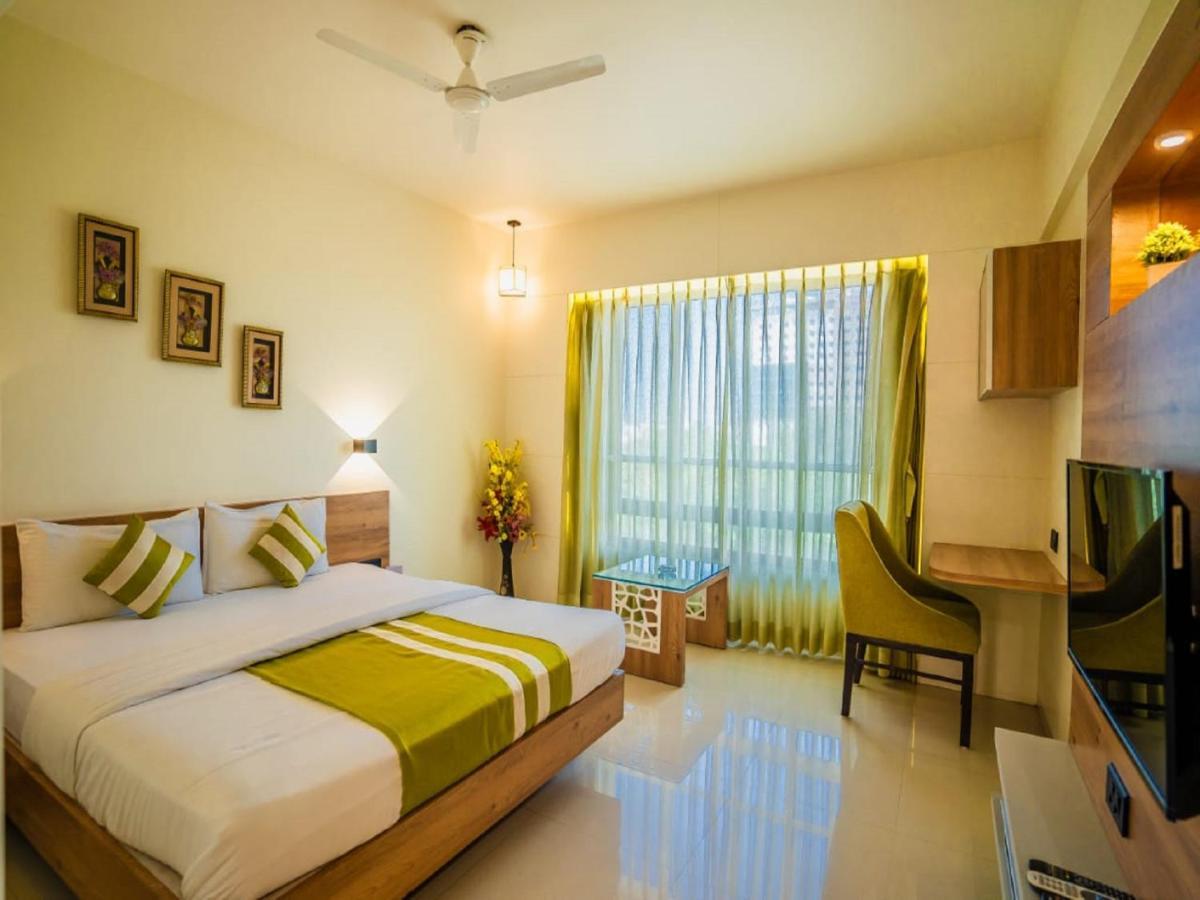 V Star Hotel Ahmednagar Exterior photo
