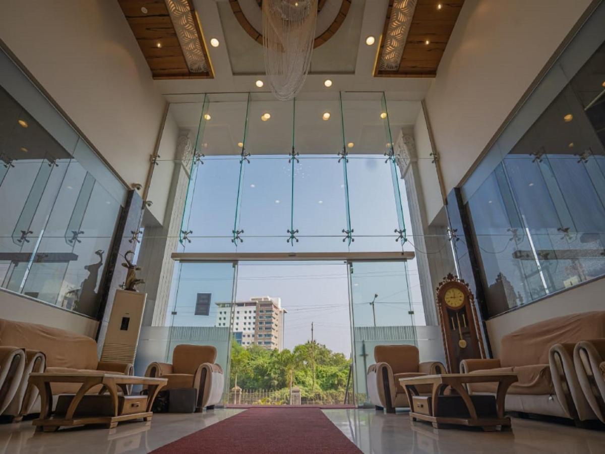 V Star Hotel Ahmednagar Exterior photo